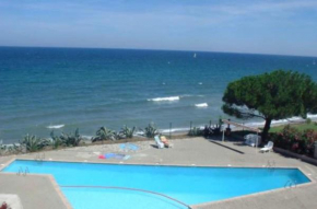 Appartement vue sur mer avec piscine